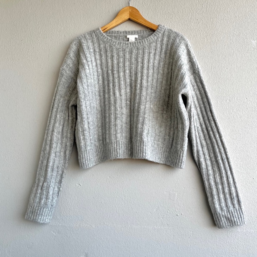 H&M | Grey Ribbed Knit Cropped Sweater